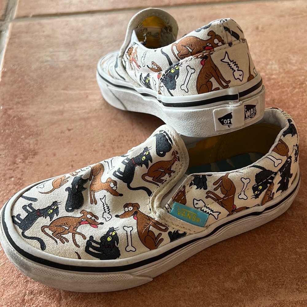 Simpsons Family Pets Vans size 12